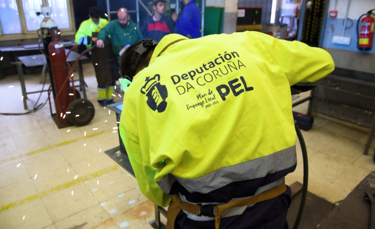 El programa PEL-Pemes de la Diputación invierte casi un millón de euros en el área coruñesa