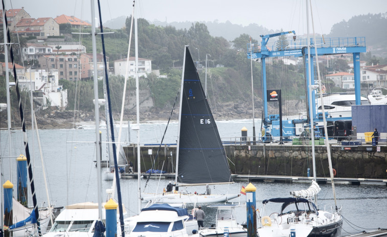 Rescatan en Vigo el cadáver de un joven que se precipitó al mar desde la zona del Náutico