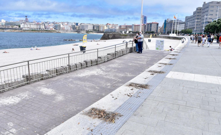 Rescatada una joven en la playa de Riazor que se tiró al mar esta madrugada