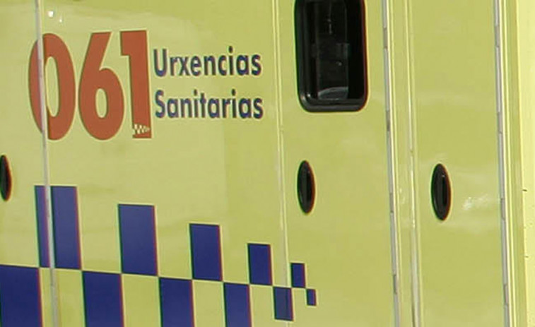 Tres heridos, dos de ellos menores de edad, en una colisión entre tres coches en Culleredo