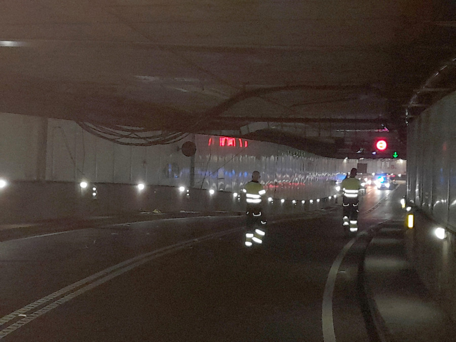Reabre al tráfico el túnel María Pita tras diez horas de trabajos