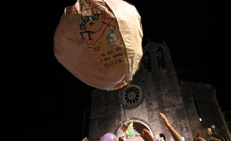 VÍDEO | El globo simbólico de Betanzos llenó de esperanza a los vecinos