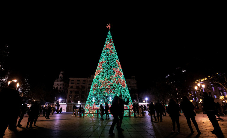 Oleiros pondrá un árbol de Navidad en cada localidad del municipio
