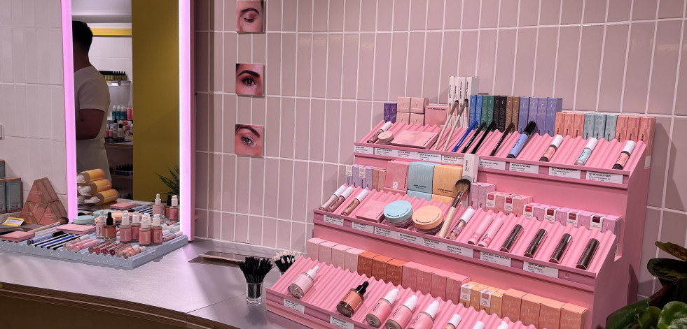 Freshly Cosmetics abrió esta tarde su primera tienda en A Coruña