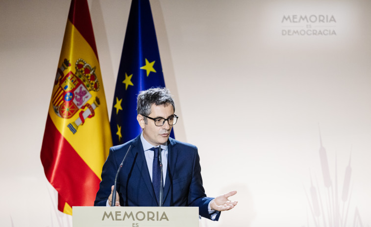 El Gobierno guarda silencio sobre la foto del número 3 del PSOE con Puigdemont