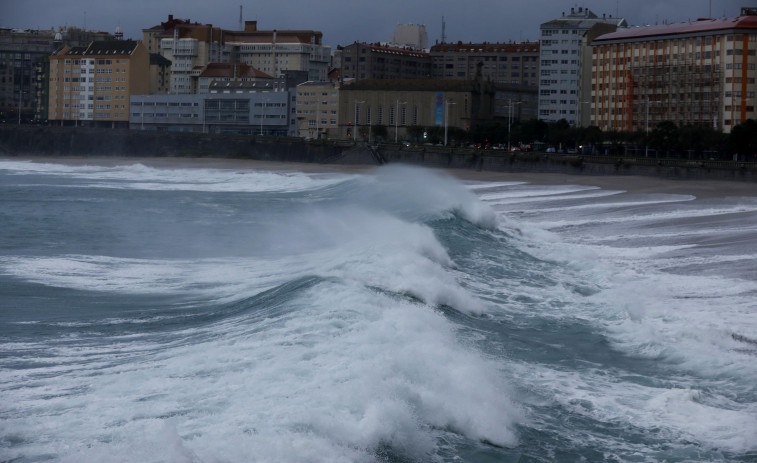 Alerta naranja en A Coruña este miércoles por fuerte viento y oleaje