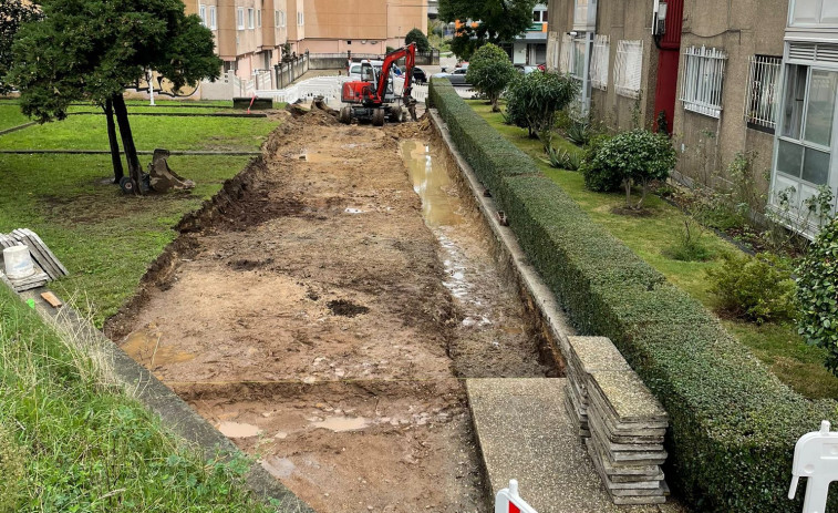 La plaza del escultor Mon Vasco gozará de una nueva vía de acceso para emergencias