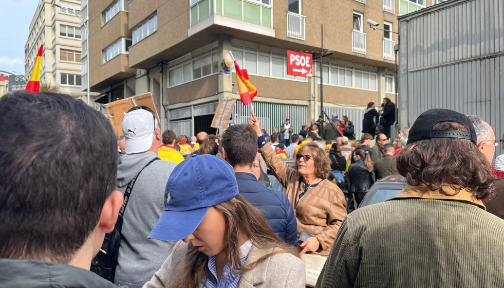 Manifestación delante de la sede del PSOE de A Coruña @ Andrea Gestal