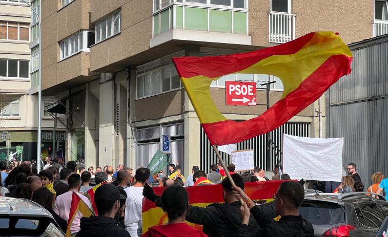 Casi 5.000 personas claman contra la amnistía en A Coruña