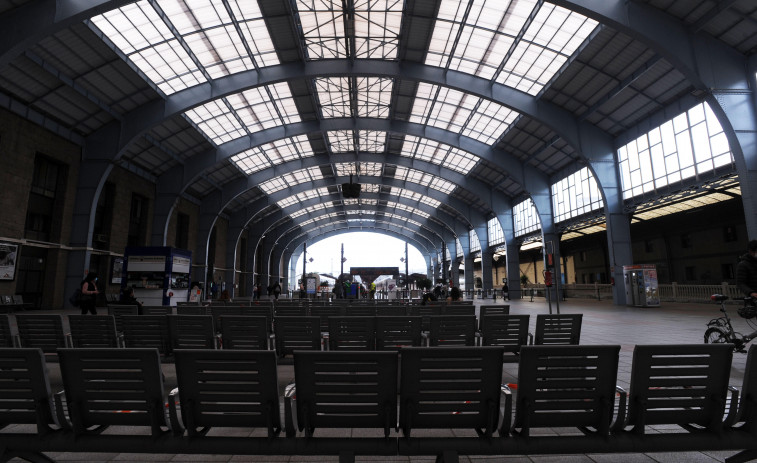 Una incidencia afecta a tres trenes que salían este martes de A Coruña