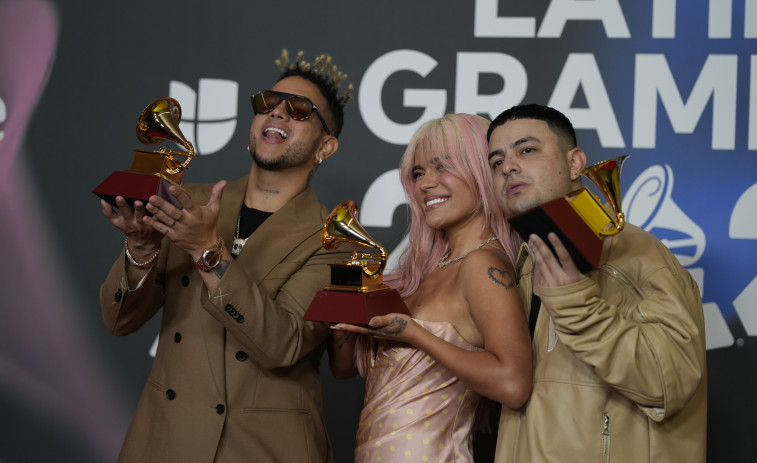 Los Latin Grammy más españoles coronan a Lafourcade, Shakira, Karol G, Bizarrap y Barrera