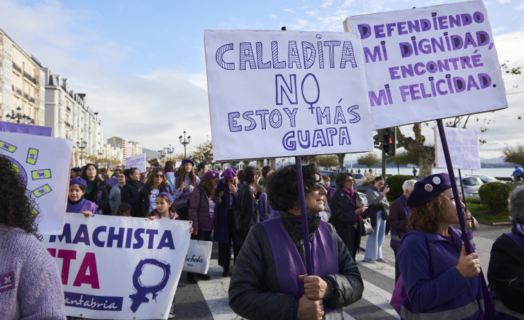 El teléfono 016 contra la violencia de género recibió en octubre un 16,5% más de llamadas que en 2022