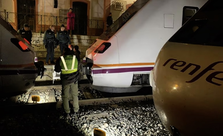 Renfe y Adif apuntan a un posible error humano en el choque de trenes de Málaga