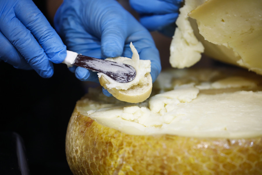 Alerta alimentaria por un queso francés que tiene la bacteria E. coli