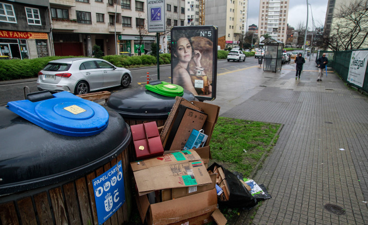Las negociaciones para evitar la huelga de basuras en A Coruña avanzan y podría llegarse a un acuerdo pronto