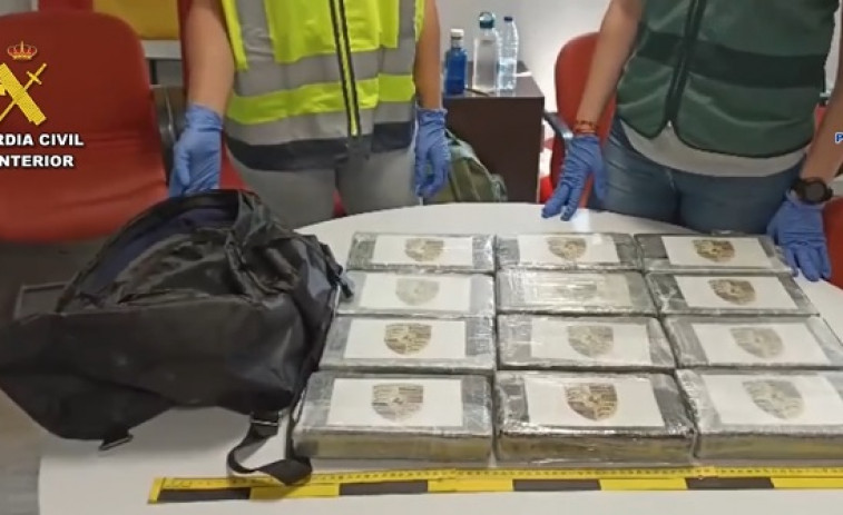 Cae una red de trabajadores que traficaba con cocaína en el aeropuerto de Barajas