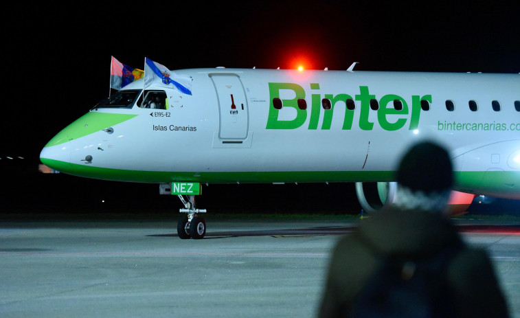 Binter lanza una promoción para volar entre A Coruña y Canarias a partir de marzo