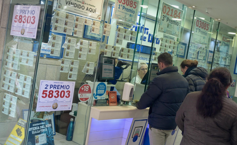 El lotero de A Coruña que dio 162 millones en Navidad: “La gente ya no pide número, se fía de nosotros”