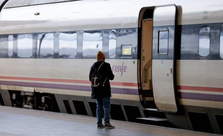Renfe modifica los horarios de trenes en Galicia por las obras en la estación de Chamartín
