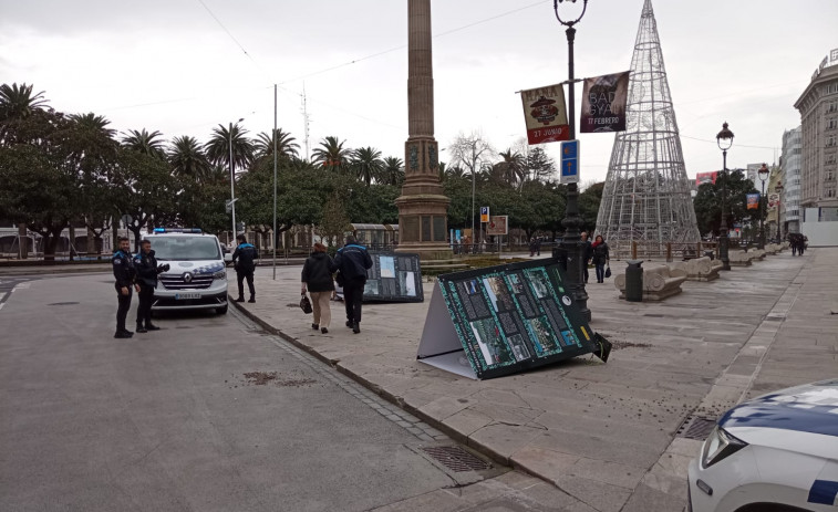 Rachas de viento de más de 100 kilómetros por hora provocan problemas en A Coruña