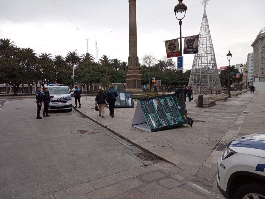 Rachas de viento de más de 100 kilómetros por hora provocan problemas en A Coruña