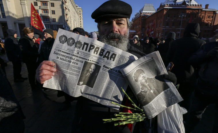 Rusia recuerda a Lenin en el centenario de su muerte, ignorado por el Kremlin
