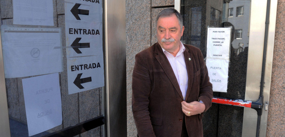 El alcalde de Oleiros insulta a un concejal del PSOE: 