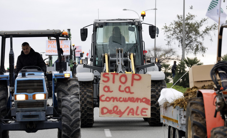 La UE pide explicaciones a Francia por el bloqueo a camiones de España