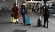 Viajeros frecuentes se quejan del exceso de los controles aleatorios aeropuerto de Alvedro