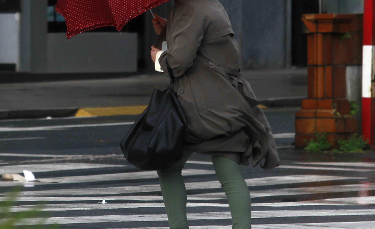 Galicia estará este jueves en alerta amarilla por temporal costero, con olas de hasta cinco metros