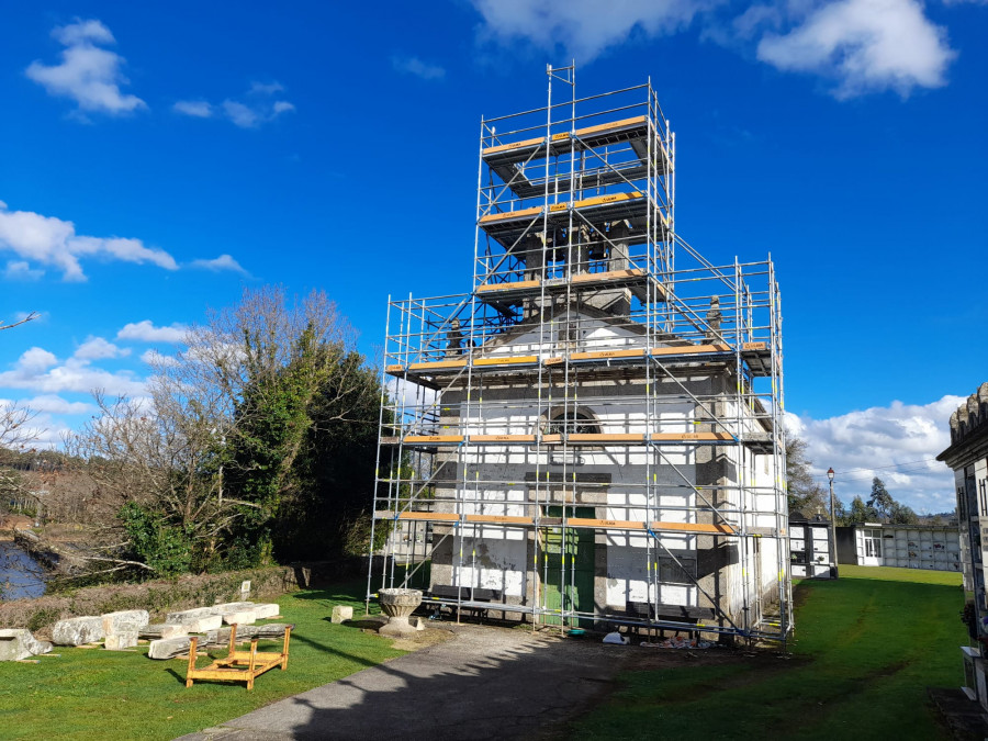 Orto reconstruye el campanario de la iglesia que partió un rayo en 2022