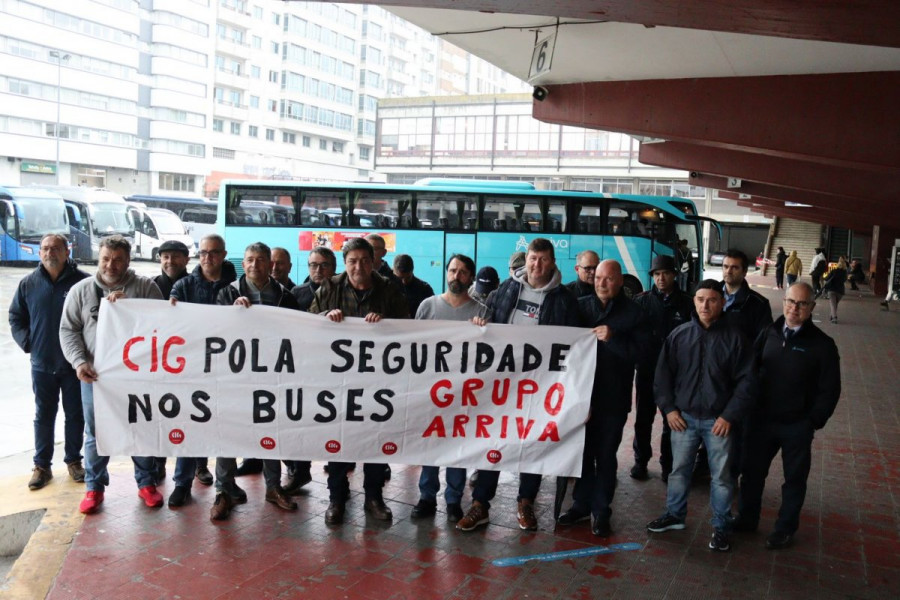 Personal de Arriva en A Coruña alerta del riesgo de accidentes por el estado de los buses