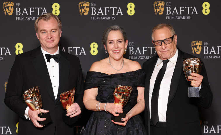 'Oppenheimer' se impone en los BAFTA y el español Bayona se queda sin galardón