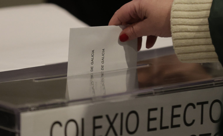 El recuento del voto de la emigración que empieza este lunes y puede hacer variar un escaño en Ourense