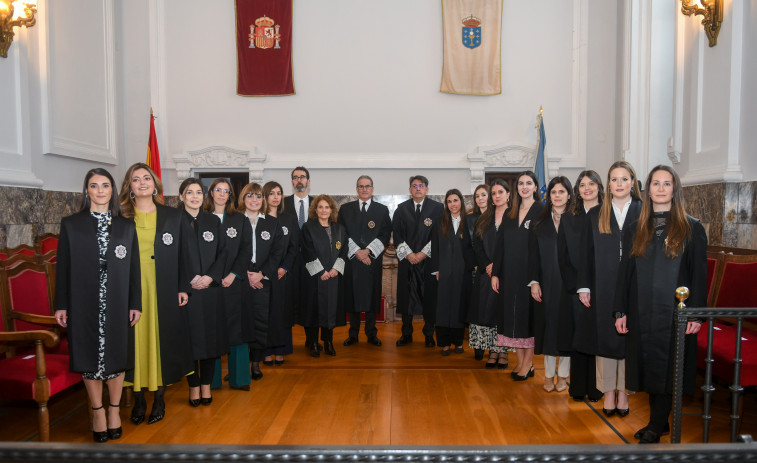 La jura de catorce juezas en el TSXG marca un hito en la justicia gallega