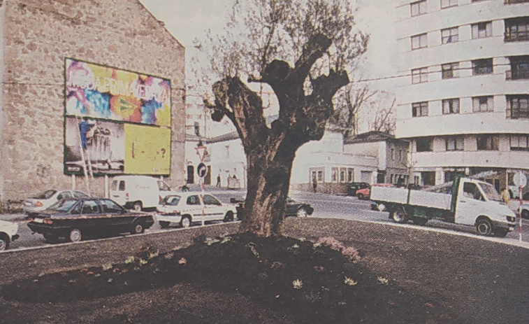 Hace 25 años | A Coruña contra el árbol del candidato del PP y récord de Europa de Andrés Díaz