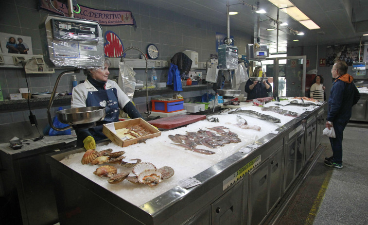 Temor en los mercados coruñeses por la posible falta de pescado hasta este miércoles