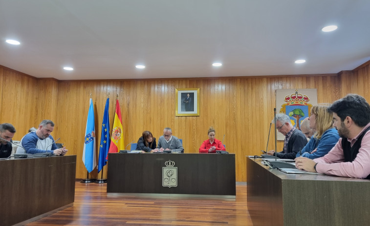 El pleno de Cambre ratifica por unanimidad su apoyo a la Escola de Pravio