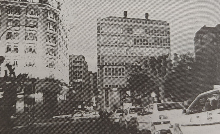 Hace 25 años | Francisco Vázquez, un alcalde de A Coruña de récord, y cambio de de ubicación de los taxis