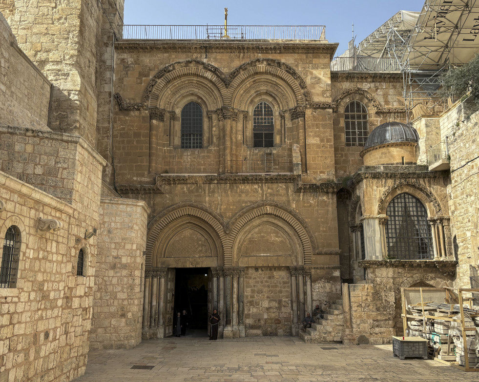 JERUSALÉN, 28/03/2024.- Es Semana Santa y la Ciudad Vieja de Jerusalén está prácticamente vacía por el impacto de la guerra en la Franja de Gaza: tiendas con pocos clientes y pocos peregrinos, mi