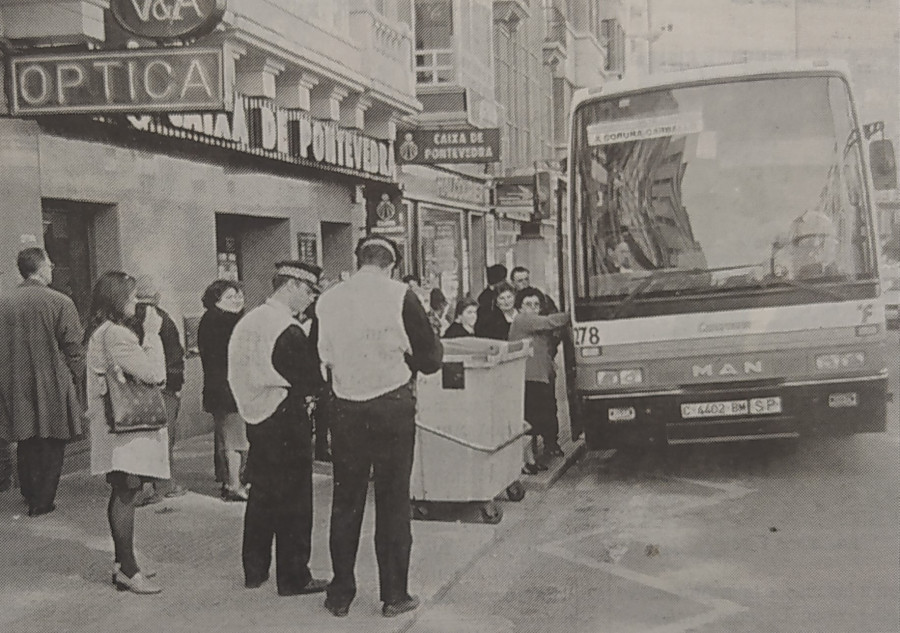 Hace 25 años | Delincuente violento en Monelos y 400 multas a los chóferes de Transportes Finisterre