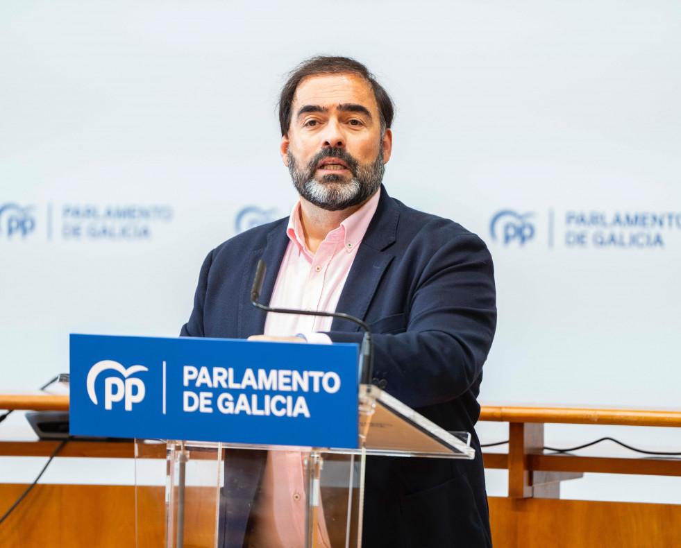 El portavoz parlamentario del PP de Galicia, Alberto Pazos Couñago