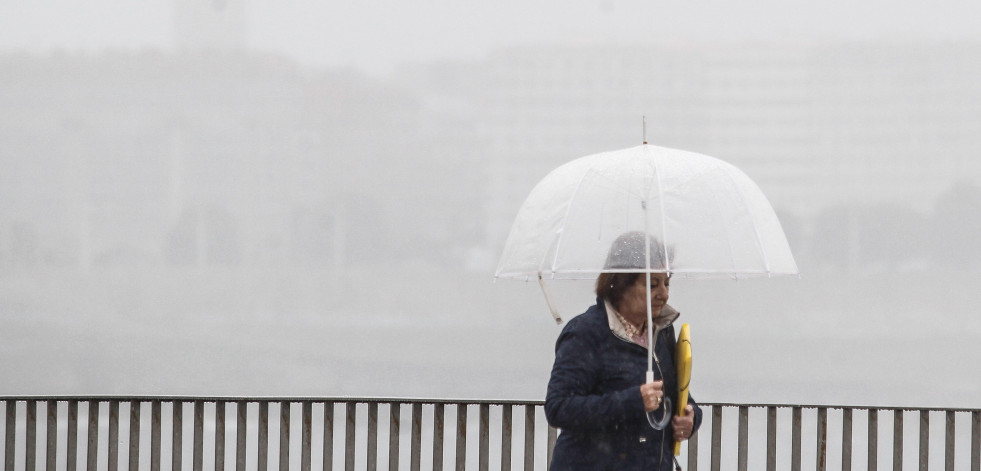 Galicia cierra la semana este domingo con lluvia y tormentas
