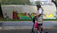 Reportaje | Un ‘tetris’ de arte callejero en las barreras acústicas de la ría de O Burgo