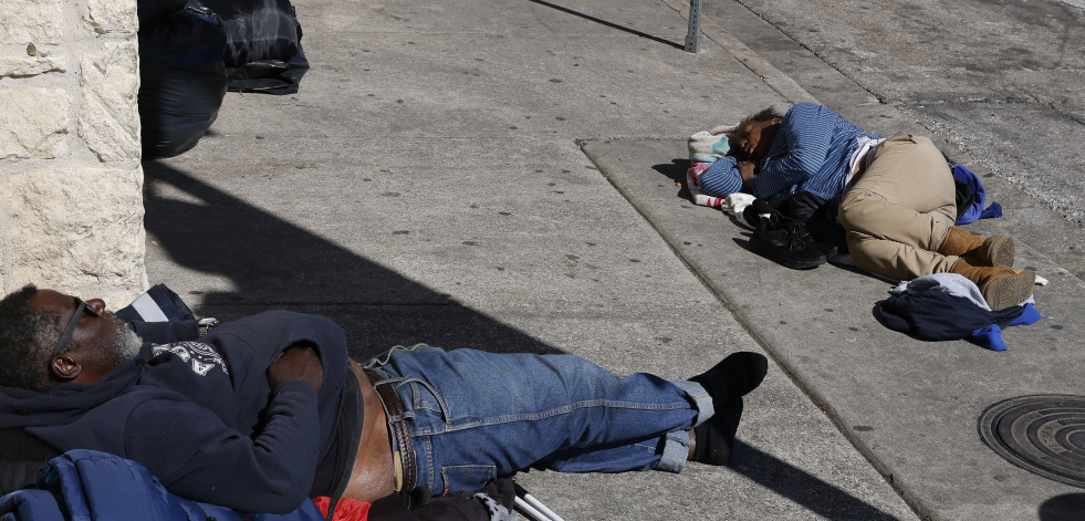 EEUU debate si es legal multar a personas sin hogar por dormir en la calle