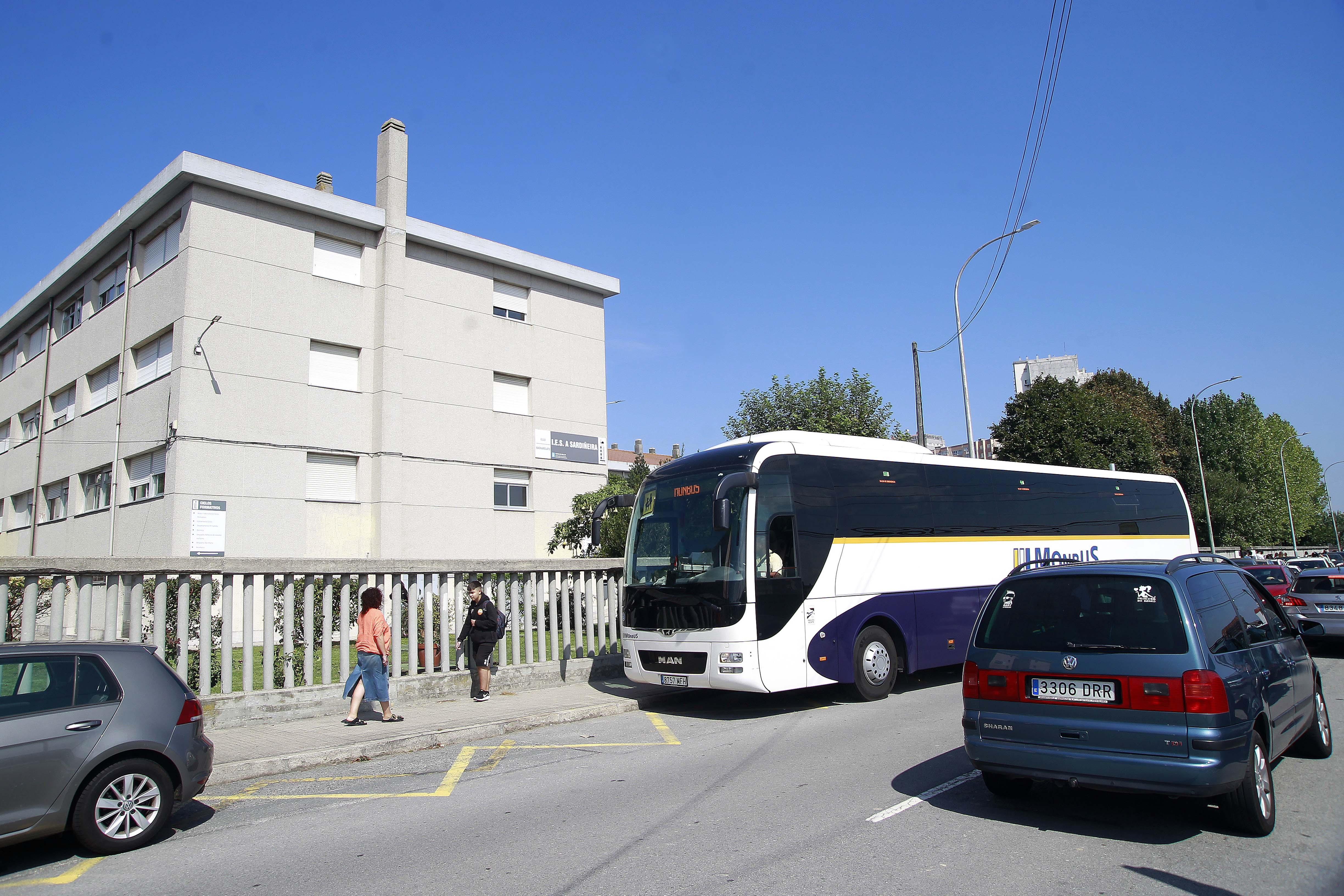 School Transportation Issues at IES A Sardiñeira: Changes in Bus Routes Cause Concern for Parents