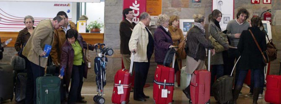 El 97 por ciento de los pasajeros que usan Alvedro está en manos de Iberia