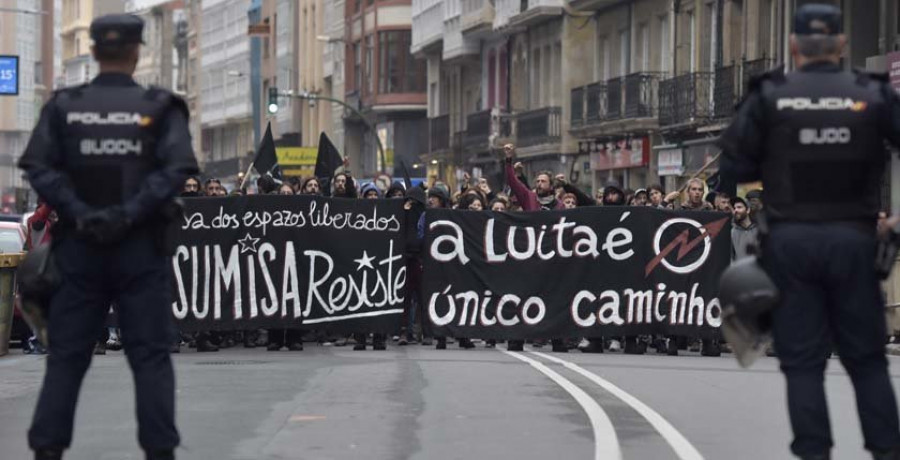 Los okupas estudian querellarse por los heridos en la toma de la Comandancia