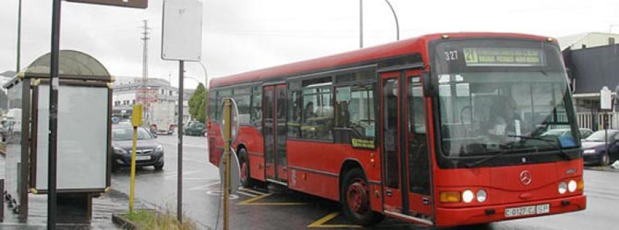 Los empresarios de Pocomaco solicitan al Ayuntamiento seis paradas de bus