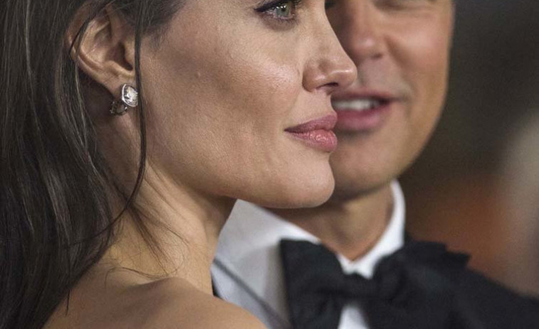 Angelina Jolie acusa a Brad Pitt en una demanda de maltratarla físicamente